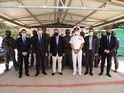 Υπεγράφη η ανανέωση της Συμφωνίας Συνεργασίας μεταξύ του Λιμενικού Σώματος – Ελληνικής Ακτοφυλακής και της εταιρείας «Παπαστράτος», θυγατρική του ομίλου «Philip Morris International», για την καταπολέμηση του παράνομου εμπορίου καπνικών, σε ειδική τελετή