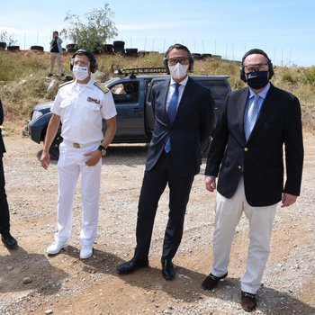 Υπεγράφη η ανανέωση της Συμφωνίας Συνεργασίας μεταξύ του Λιμενικού Σώματος – Ελληνικής Ακτοφυλακής και της εταιρείας «Παπαστράτος», θυγατρική του ομίλου «Philip Morris International», για την καταπολέμηση του παράνομου εμπορίου καπνικών, σε ειδική τελετή