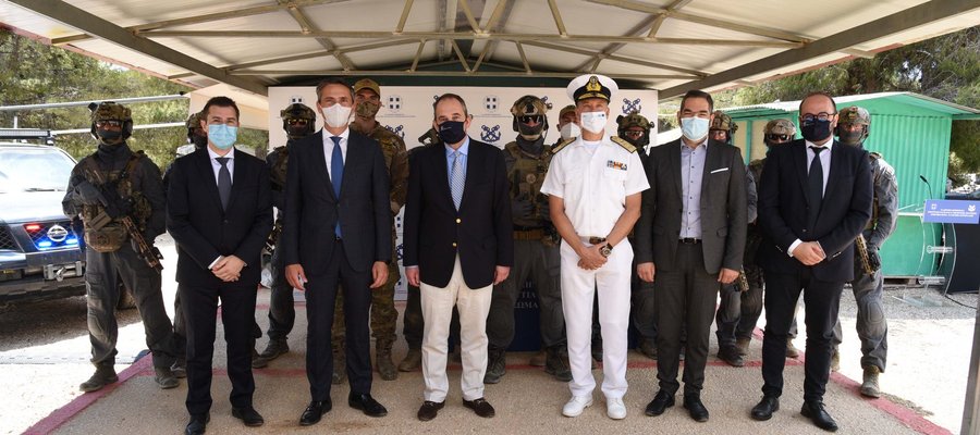 Υπεγράφη η ανανέωση της Συμφωνίας Συνεργασίας μεταξύ του Λιμενικού Σώματος – Ελληνικής Ακτοφυλακής και της εταιρείας «Παπαστράτος», θυγατρική του ομίλου «Philip Morris International», για την καταπολέμηση του παράνομου εμπορίου καπνικών, σε ειδική τελετή
