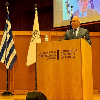 ΒΑΣΙΚΗ ΦΩΤΟ