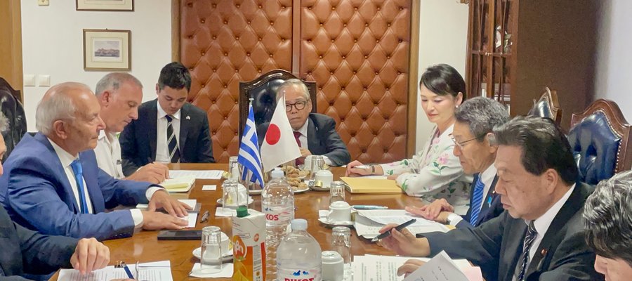 ΒΑΣΙΚΗ ΦΩΤΟ