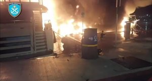 Εκδήλωση πυρκαγιάς σε σκάφη στη μαρίνα Ζέας