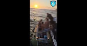 Παροχή συνδρομής σε επιβαίνοντες λέμβου στο Σαρωνικό _15.08.26_